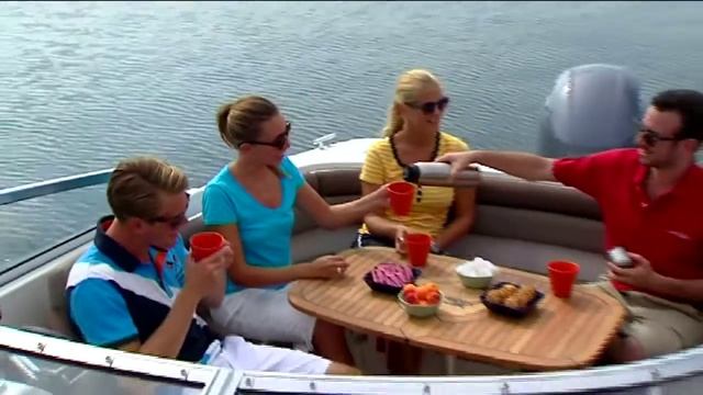 Финский катер Yamarin 65 Day Cruiser