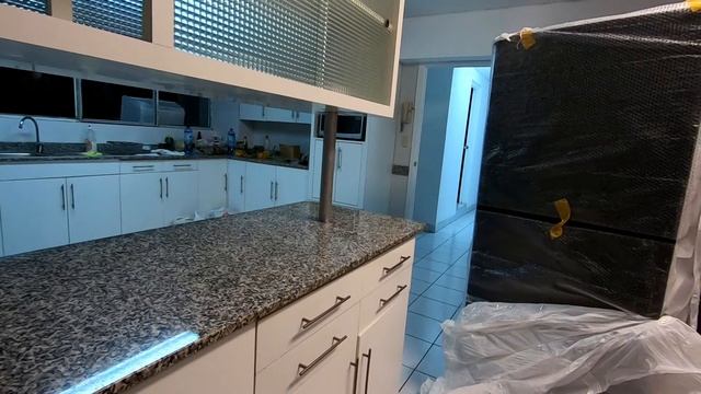 Как упаковала вещи транспортная компания. На примере холодильника смотреть онлайн