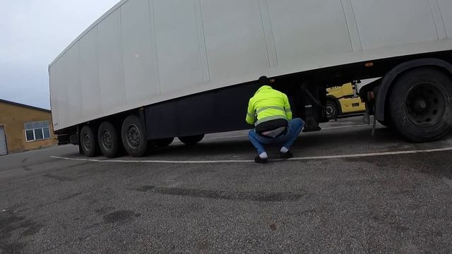 Готовлюсь к самой быстрой доставке рыбы с Фарерских островов в Россию смотреть онлайн