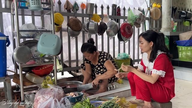 Tranh Thủ Nấu Cơm Phụ Mẹ Vừa Làm Tôm Khô Cho Kịp Nắng | NĐMT#510 смотреть онлайн