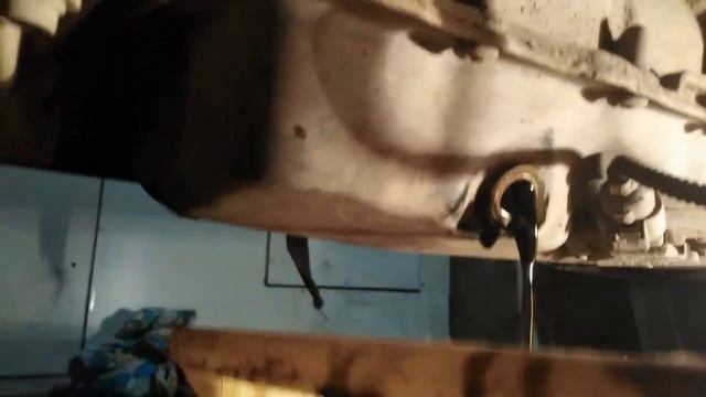 Замена масла в двигателе своими руками Тигуан 2.0 TSI смотреть онлайн
