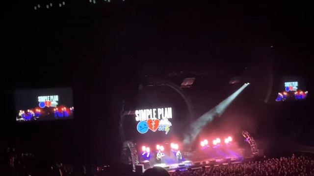 THE OFFSPRING - LET THE BAD TIMES ROLL TOUR | SIMPLE PLAN | CENTRE VIDÉOTRON - QUÉBEC смотреть онлайн