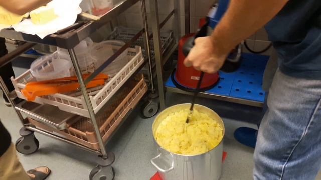 КАК ФИННЫ ДЕЛАЮТ КАРТОФЕЛЬНОЕ ПЮРЕ смотреть онлайн