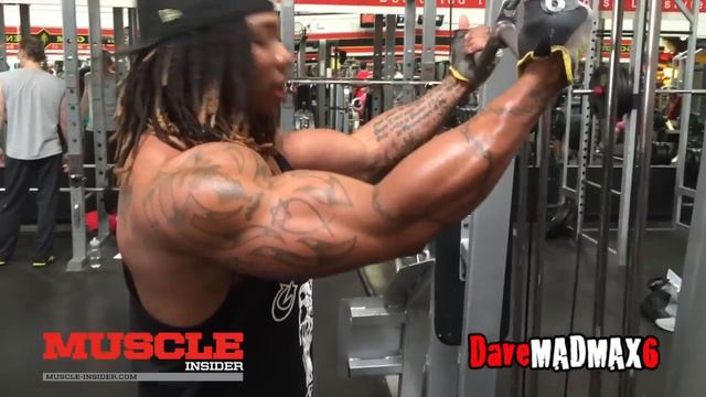 NPC Men's Physique competitor Chris Hughes смотреть онлайн