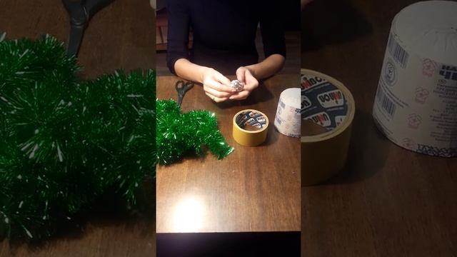 Снежки для утренника из мишуры смотреть онлайн