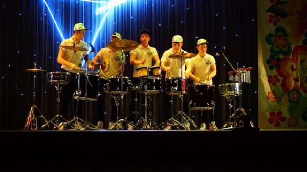 Шоу группа барабанщиков BEAT MAKERS и группа Балалайка