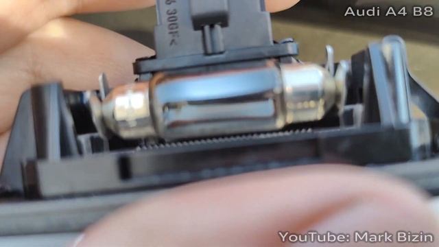 Как поменять лампы подсветки номера Audi A4 B8 / A5/ A6 C7 / A7 / Q5 / VW Passat / Skoda Superb Yet смотреть онлайн