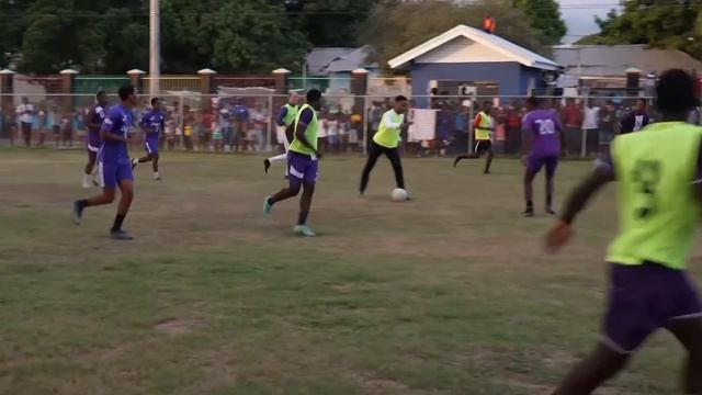 Crowned Sterling: Will Enjoys a Kickabout in Jamaica смотреть онлайн