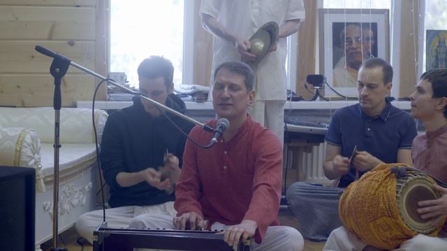 Янис, Гаура-арати и Киртан, 2023, 19 марта, Воскресная программа, Ижевск смотреть онлайн