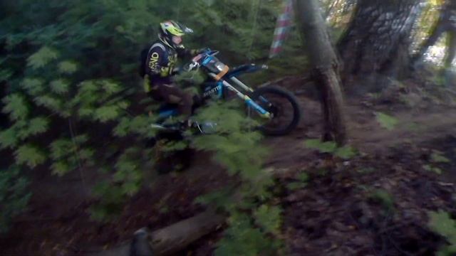 Тест драйв Sur-roN и раскатка нового подъёма на эндуро трассе Кукуха смотреть онлайн