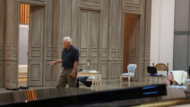 The Marriage of Figaro: An interview with Sir Thomas Allen and Ben McAteer смотреть онлайн