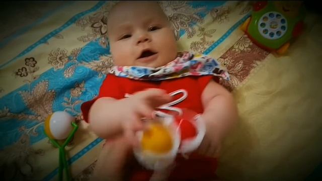 Развитие ребенка в 4 месяца: что должен уметь, рост, вес и физическое развитие смотреть онлайн