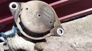 Замена подушек двигателя. AUDI 100 C4.