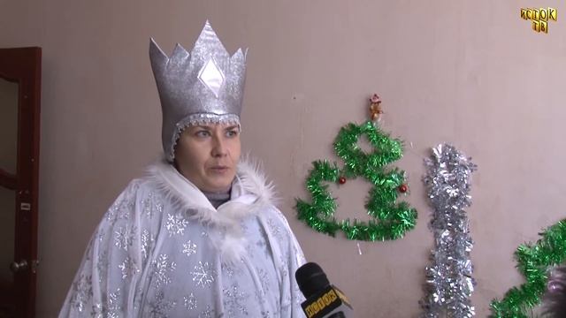 Дед Мороз приходит в гости смотреть онлайн