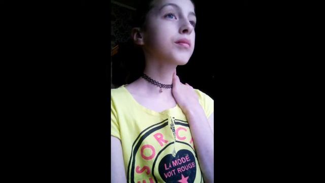 КЛИП С ГОЛУБЫМИ ГЛАЗАМИ !!!! смотреть онлайн