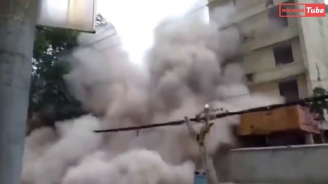 10 World Dangerous Fastest Building Demolition Excavator Working Demolition At Another Level смотреть онлайн
