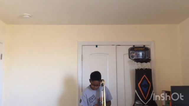 This is how you play Jingle bells on the trombone. смотреть онлайн