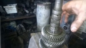 КПП Приора шумит на ходу, а на нейтрали работает тихо.