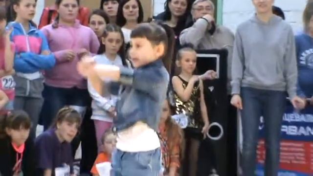 Малышка DANCE!!! Джаз-фанк.Дети.Танцы!!! смотреть онлайн