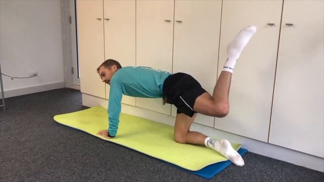 30-minute Pilates Activation Session for Runners смотреть онлайн