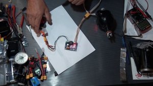 МОЩНЫЙ, КОМПАКТНЫЙ насос для лодки из двигателя с Али. Защита от разряда батареи - ГОТОВАЯ с Китая