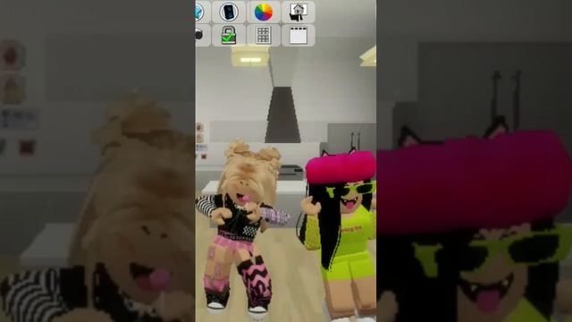 мой брат (не брат роблокс квин) стал лерчик ? смотреть онлайн