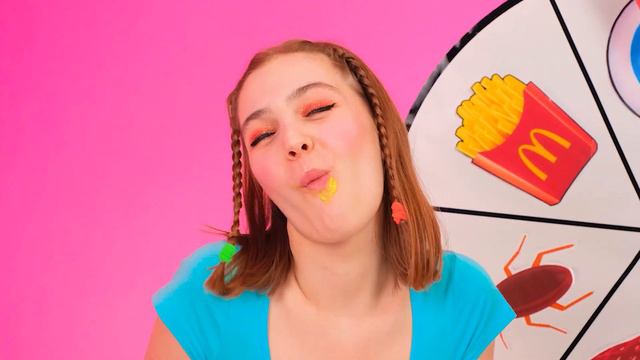 Pizza Dekorieren Challenge | Lustige Challenges von KiKi смотреть онлайн