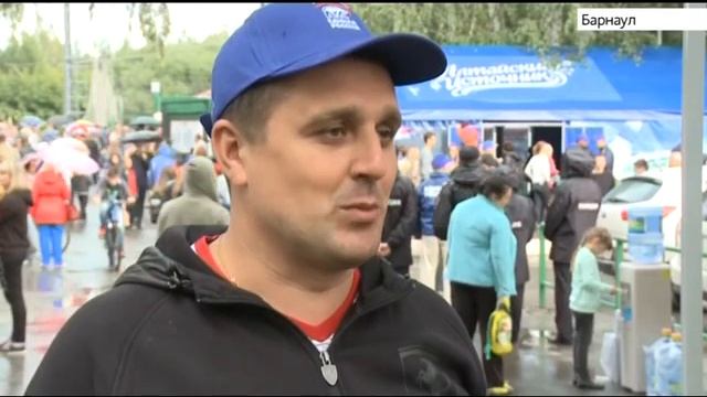Рекорд России по самой масштабной городской тренировке поставили в Барнауле смотреть онлайн