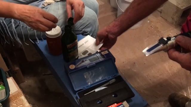 Testing Honey смотреть онлайн