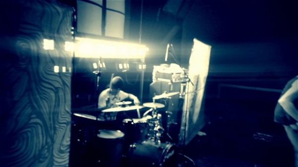 Main-de-Gloire-In The Darkness(Music Live Video)