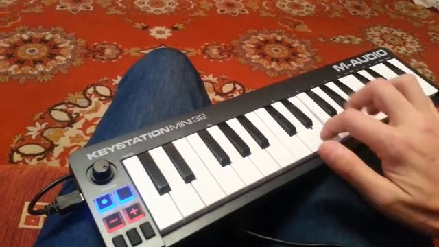 M-Audio KeyStation Mini 32 Demo + iPad Sample Tank + VanBasco смотреть онлайн