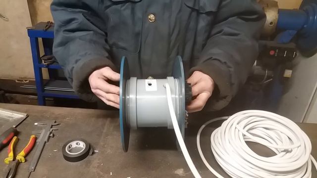 УДЛИНИТЕЛЬ НА КАТУШКЕ - Подробный процесс изготовления.