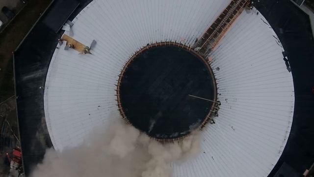 Горит рязанский цирк. Видео с беспилотника МЧС смотреть онлайн