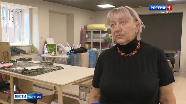 Женщины из Абакана шьют теплые маски-балаклавы для мобилизованных смотреть онлайн