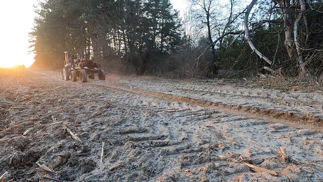 Поехал на Тракторе за Трактором Т-25. Разобран .. смотреть онлайн
