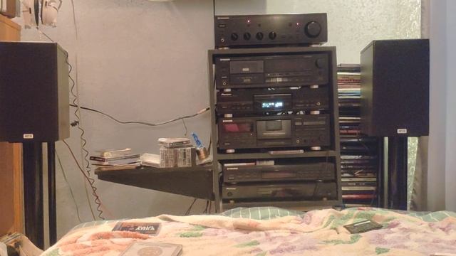 Pioneer A-504+Pioneer PD-207+HECO Aurora 300. смотреть онлайн