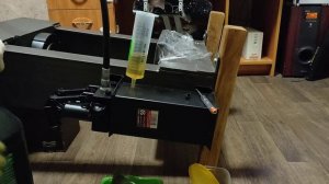 Как долить масло в гидравлический насос/ ручная маслостанция/ холодный отжим/ручной пресс Добрыня