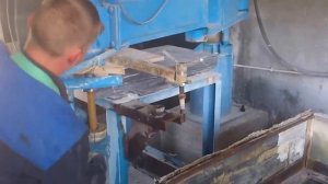 Станок для снятия фигурной фаски Gantelstan. Обработка гранитных и мраморных изделий.