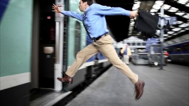 Почему если прыгнуть в купе вагона, то приземлишься на то же место, а если на крыше – в другое смотреть онлайн