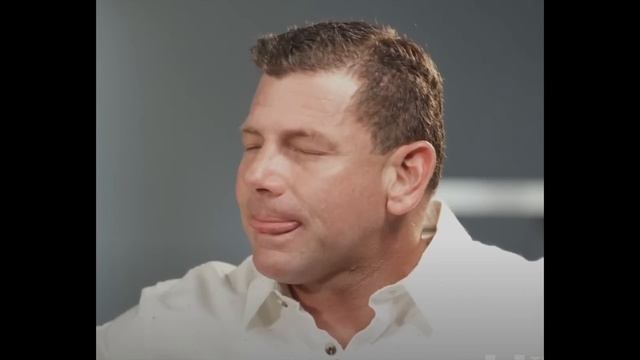 ?КЕМ ?ТРОЙ ?БЫЛ НА САМОМ ДЕЛЕ В КОМПАНИИ?? смотреть онлайн