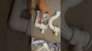 Как выбрать сифон для ванны. Сравнение сифонов для ванны.