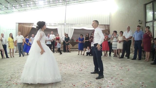Primul dans + Colaj. Первый танец. Our first wedding dance. Satura - Drip Drop. смотреть онлайн