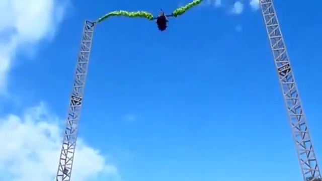Мега аттракционе катапульта в городе Екатеринбурге смотреть онлайн