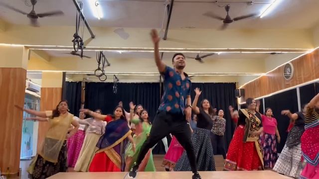 Navratri special Garba workout By Suresh fitness NAVI Mumbai #navratri #garbadance ( Part 1 ) смотреть онлайн
