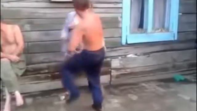 ЖЖЖЁТ под песню "Между нами тает лёд" ржач, посмотрите это))) смотреть онлайн