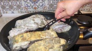 Лещ жареный с луком или , как пожарить рыбу вкусно.  #жареная #рыба #слуком
