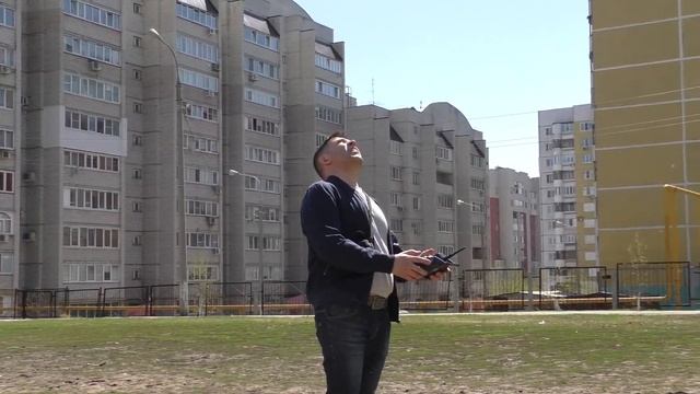 ВЕРТОЛЁТ, ВЫ УМЕЕТЕ ЛЕТАТЬ, ЛЕТАЕМ УЧИМСЯ УПРАВЛЯТЬ Модель WLToys смотреть онлайн