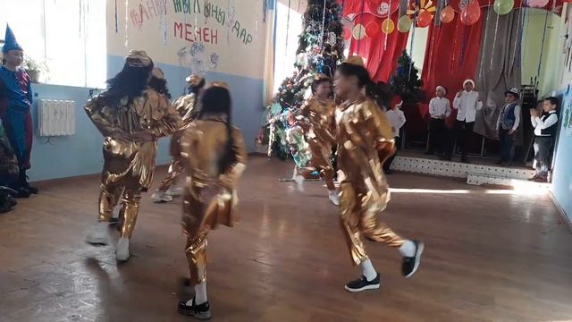 Танец 2022 село Маймак с.ш им Р.Шукурбекова смотреть онлайн