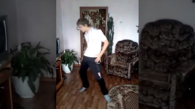 Танец Popping и King-Tut. Танец посвящается моей любимой Арине смотреть онлайн