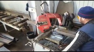 Резка профильной трубы лентопильным станком. "МеталлкоМ"
